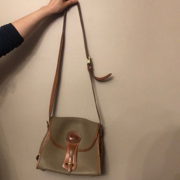 Dooney & Bourke pebbled cross body bag - Picture 2 of 3